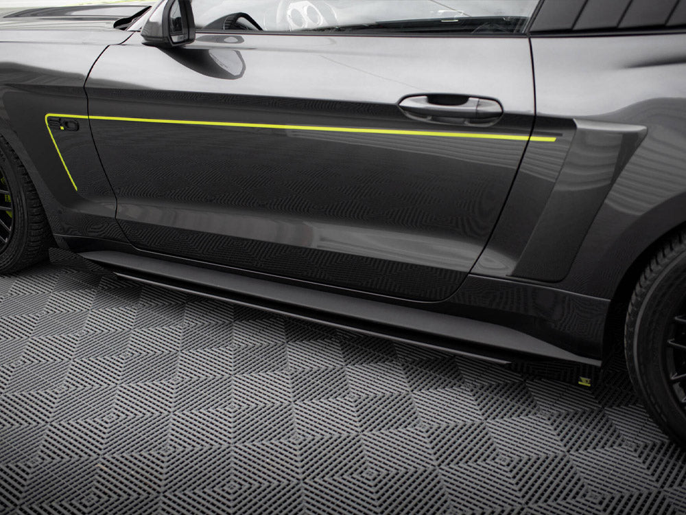 Maxton Design Street PRO Side Skirts Diffusers + Flaps Ford Mustang GT Mk6