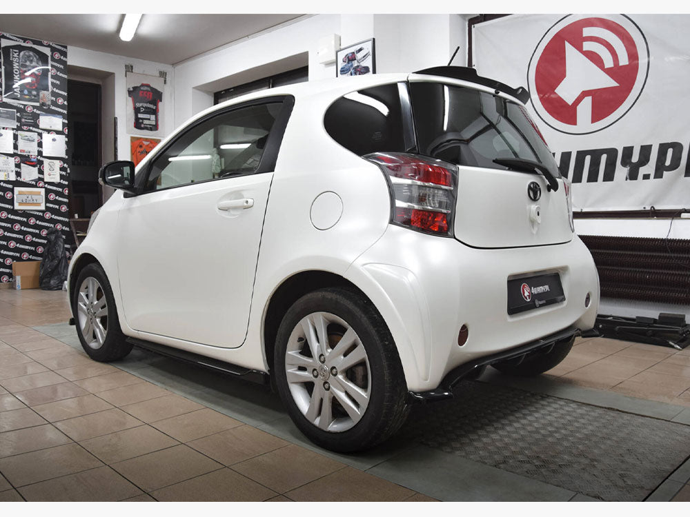 Maxton Design Spoiler CAP Toyota IQ