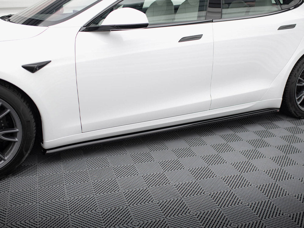 Maxton Design Side Skirts Diffusers V.2 Tesla Model S Plaid Mk1 Facelift