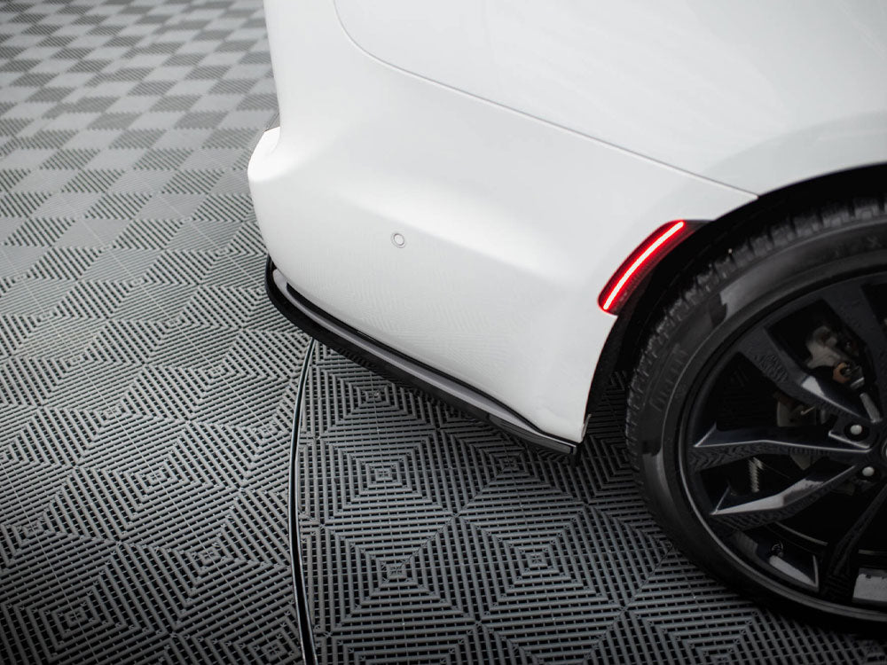 Maxton Design Central Rear Splitter (Vertical Bars) Chrysler Pacifica Mk2 Facelift