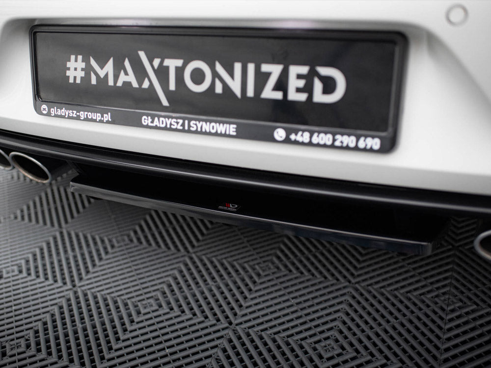 Maxton Design Central Rear Splitter (Vertical Bars) VW Golf R Mk7 - Carbon Look