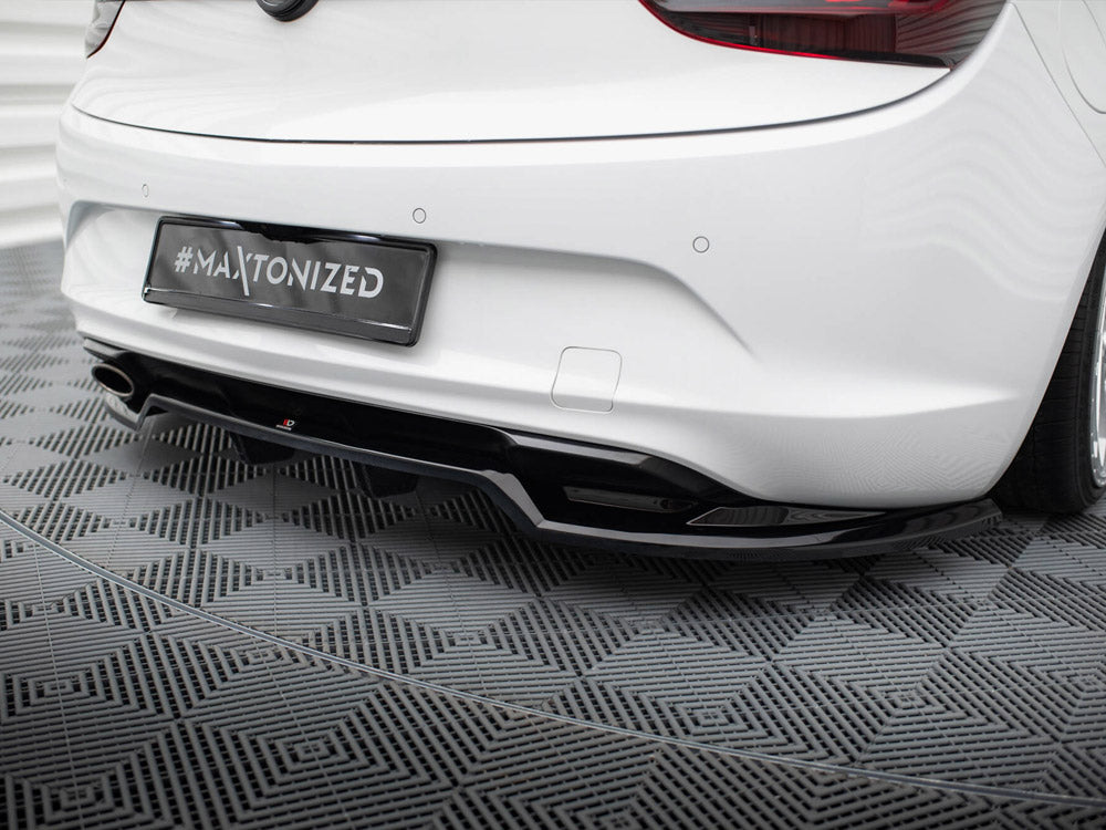 Maxton Design Central Rear Splitter (Vertical Bars) Opel Cascada