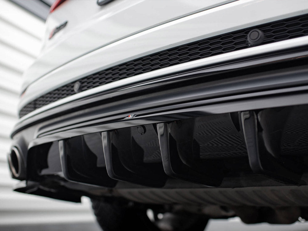 Maxton Design Central Rear Splitter (Vertical Bars) V.2 Audi SQ8 Mk1