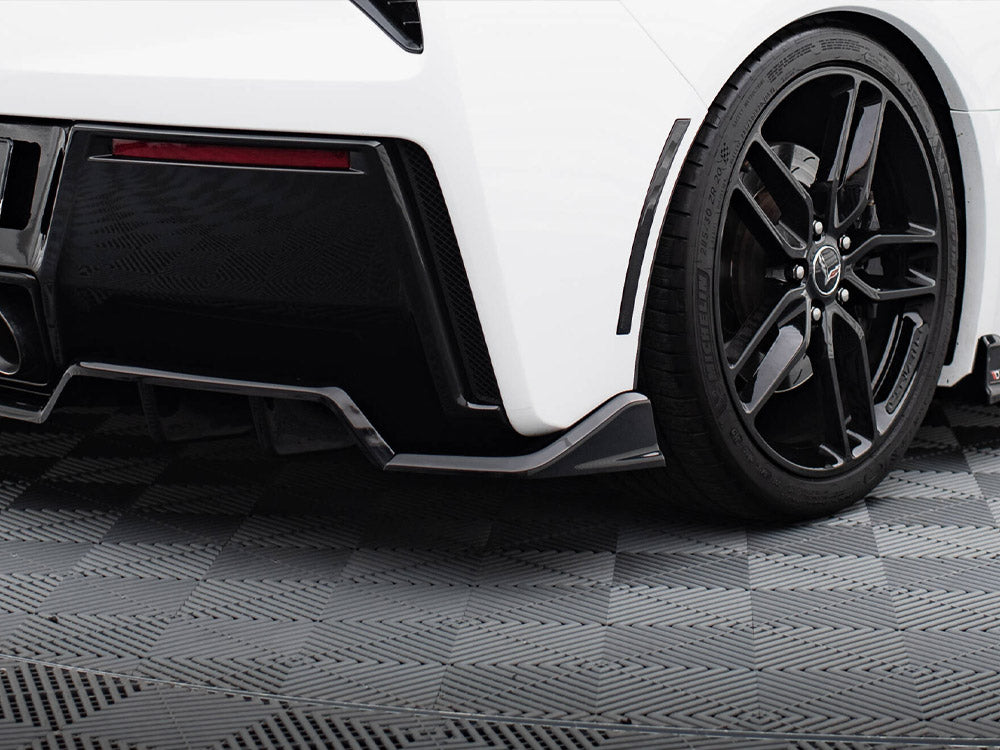 Maxton Design Central Rear Splitter (Vertical Bars) + Rear Side Splitters Chevrolet Corvette C7