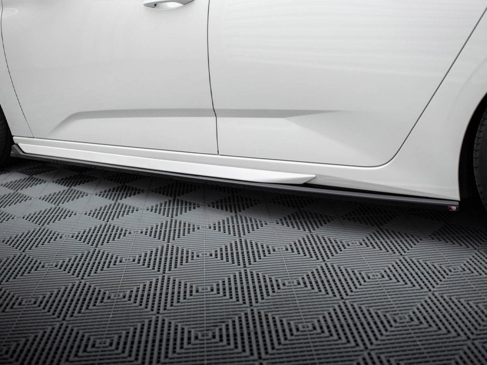 Maxton Design Side Skirts Diffusers Peugeot 308 GT SW Mk3