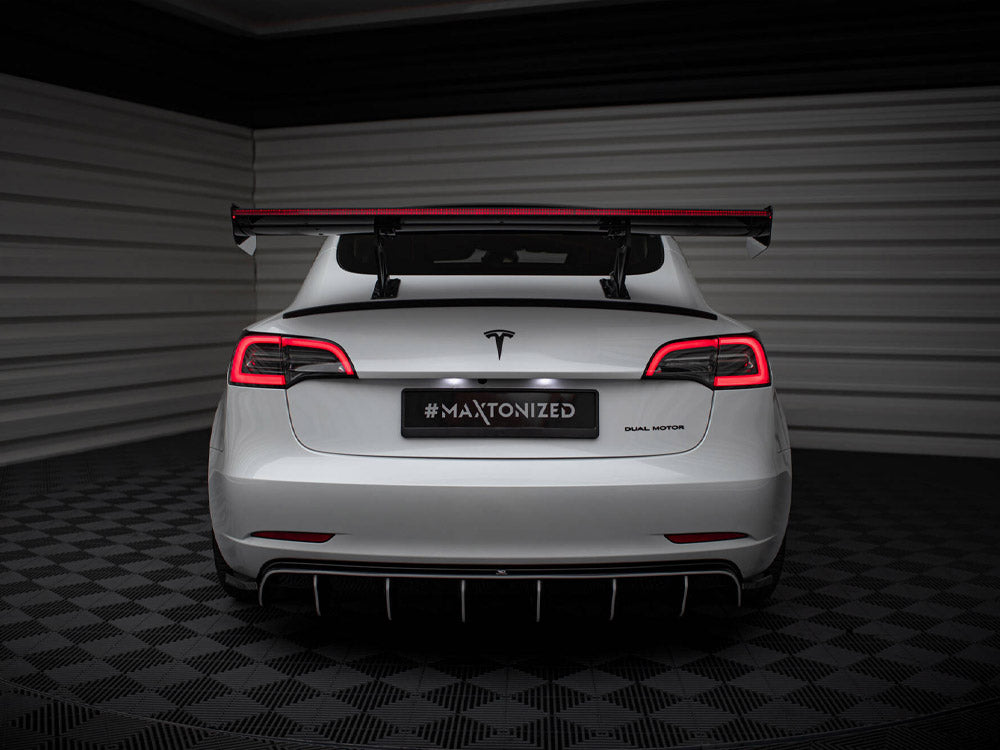 Maxton Design Carbon Spoiler + LED Tesla Model 3