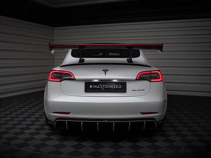 Maxton Design Carbon Spoiler + LED Tesla Model 3