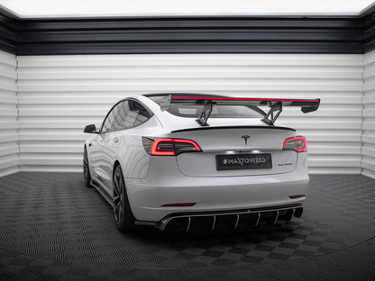 Maxton Design Carbon Spoiler + LED Tesla Model 3