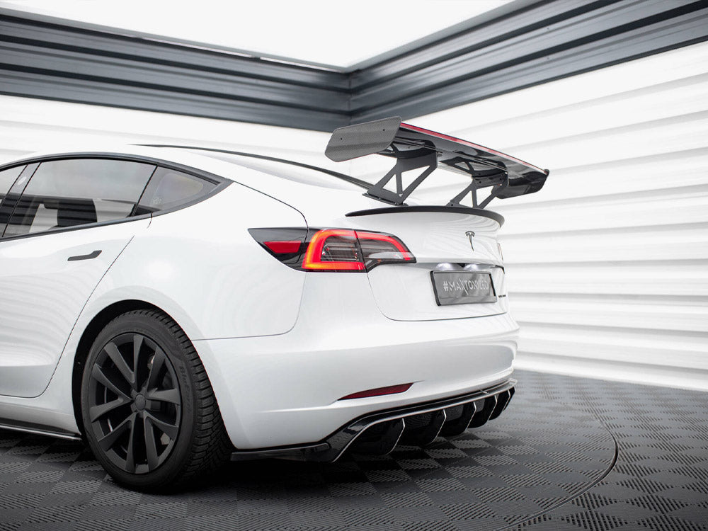 Maxton Design Carbon Spoiler + LED Tesla Model 3
