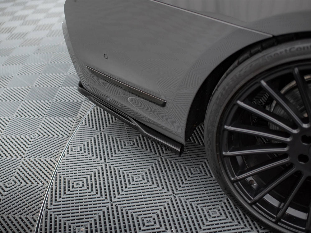 Maxton Design Rear Splitter (Vertical Bars) V.2 BMW 7 M-Pack G11 / G12 Facelift