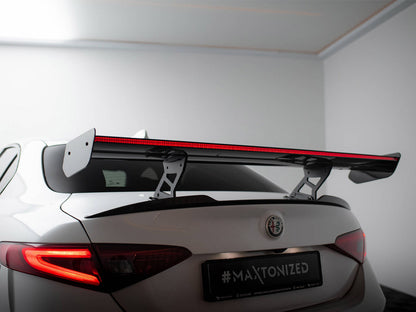Maxton Design Carbon Spoiler + LED Alfa Romeo Giulia Quadrifoglio