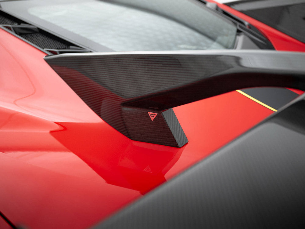 Maxton Design Carbon Spoiler + LED Chevrolet Corvette C8