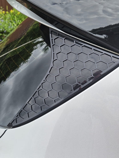 Ford Puma MK2 (ST & ST Line) Rear Window Side Cover (Hex Design)