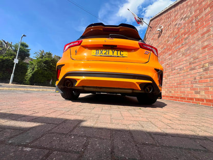 Rear Bumper Reflector Surround for MK4 / MK4.5 Focus | CEUK (Carbon Fibre Look OR Gloss Black)