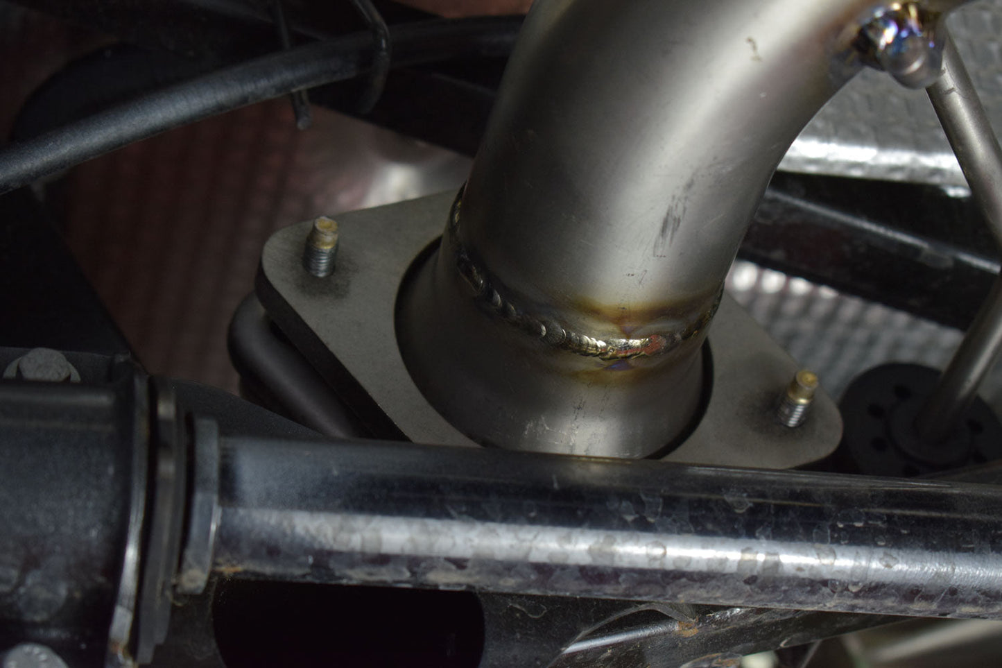 Aston Martin V8 Vantage inc. AMR - Titanium Ultralight Rear Exhaust Section (2005-18)