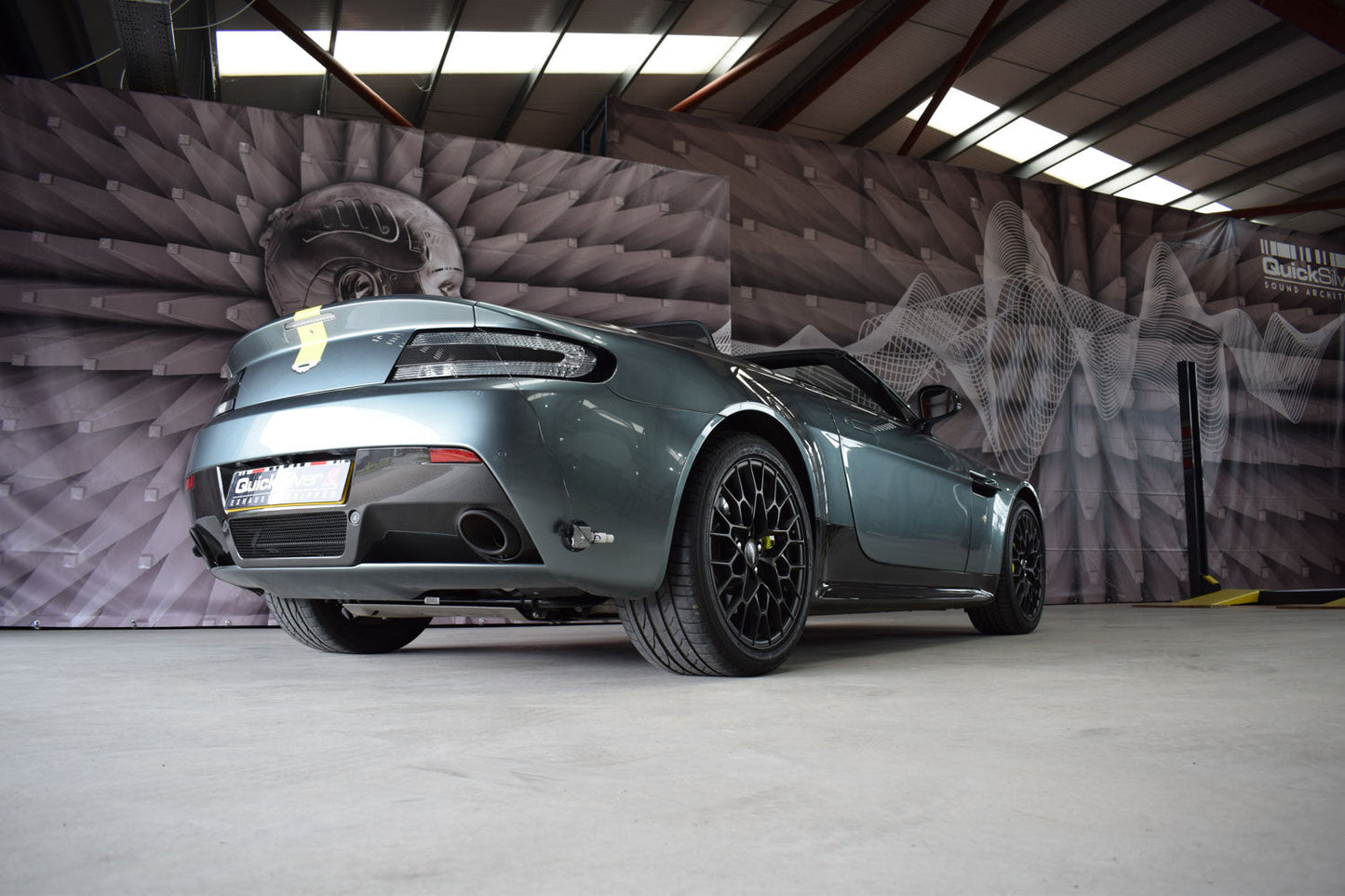 Aston Martin V8 Vantage inc. AMR - Titanium Ultralight Rear Exhaust Section (2005-18)