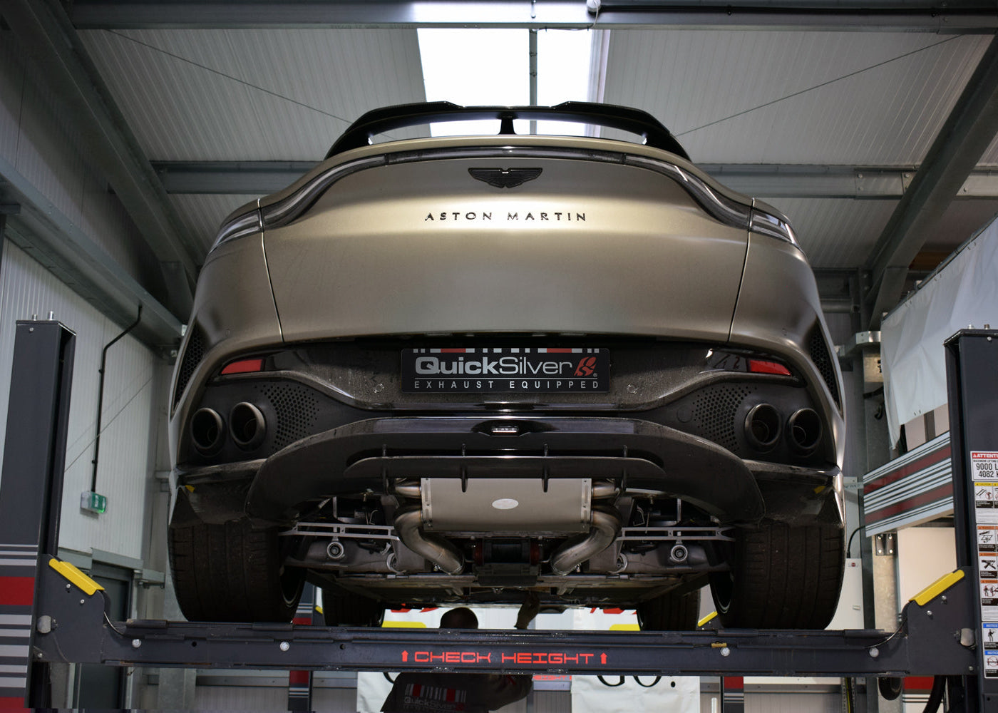 Aston Martin DBX 707 Titan Sport Exhaust with Sound Architect™ (2022 on)