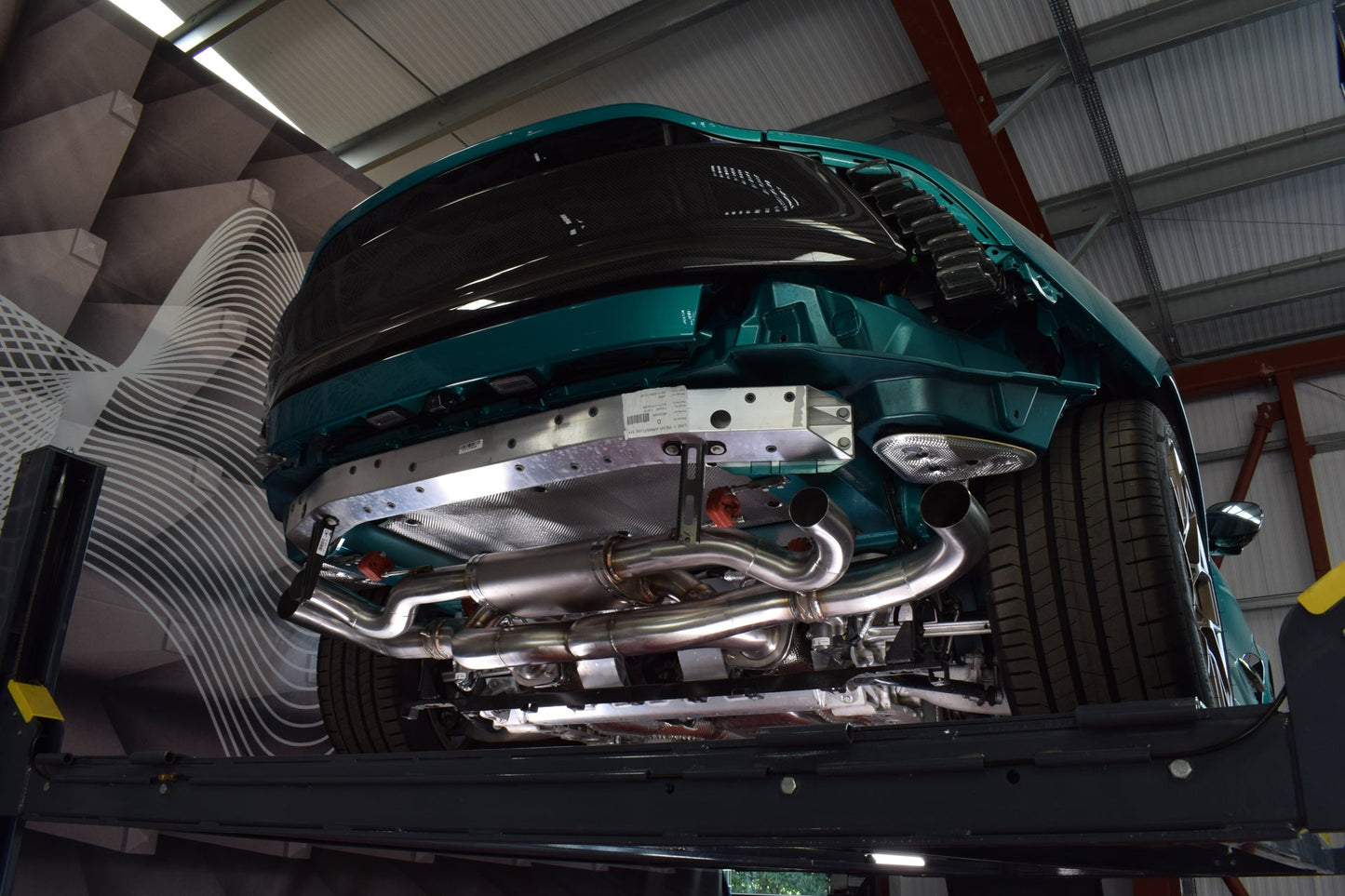 Aston Martin V12 Vanquish - Titan Sport System with Sound Architect® (2025 on)