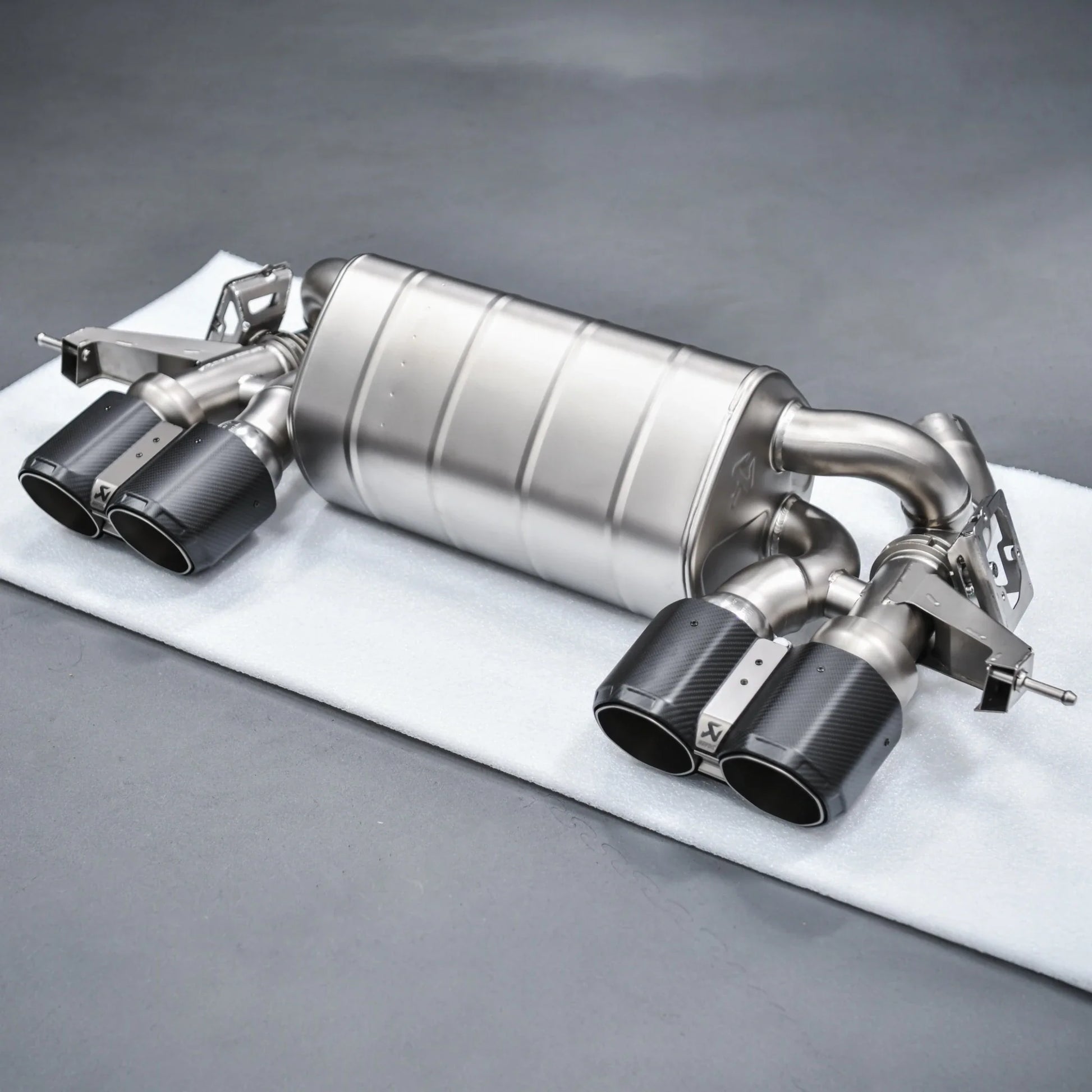 BMW M2 (G87) | Akrapovic | Slip-On Line (Titanium) - TMC Motorsport