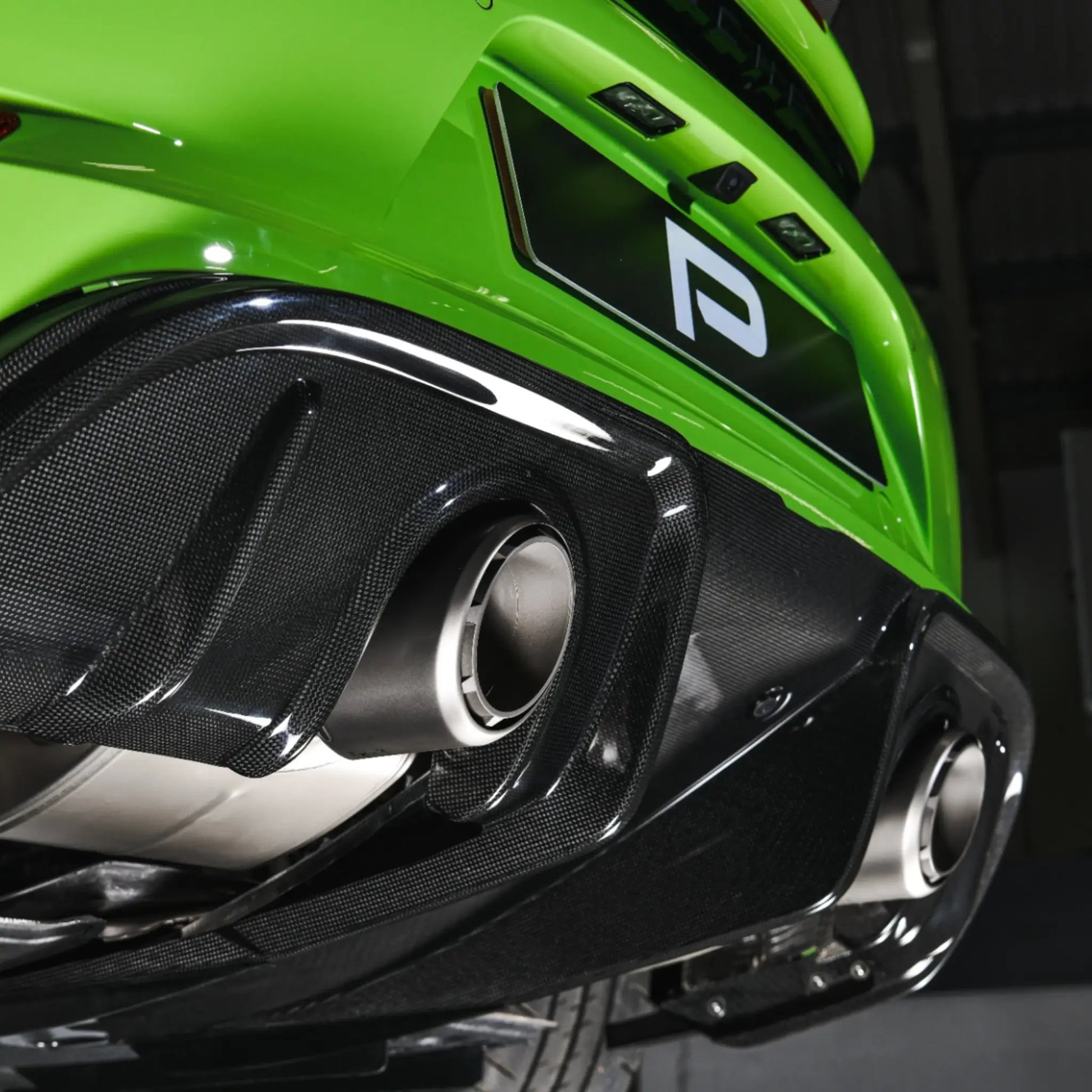 Porsche 718 Cayman GT4 RS / Spyder RS | Akrapovic | Rear Carbon Diffuser (High Gloss) - TMC Motorsport