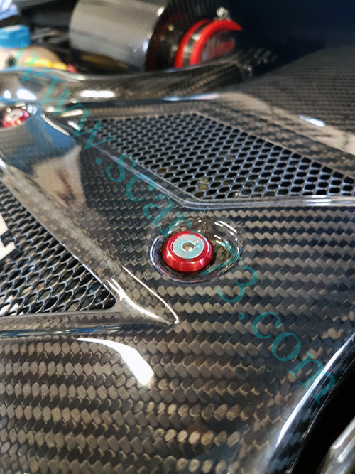 Abarth 500 / 595 / 695 Custom-Ansaugkit und Motorabdeckung aus Kohlefaser