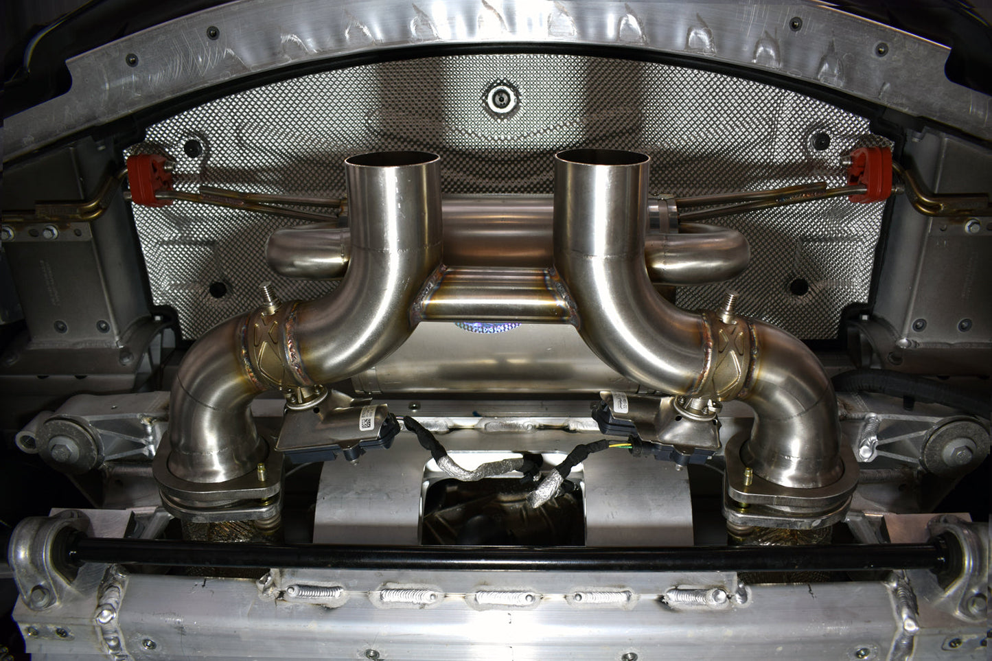 Aston Martin V12 Vantage - Titan Sport Exhaust with Sound Architect™ (2022 on)