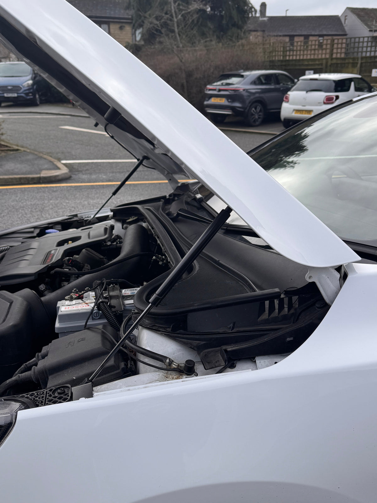 Ford Focus MK4 & MK4.5 - Bonnet Strut Kit - Vudu