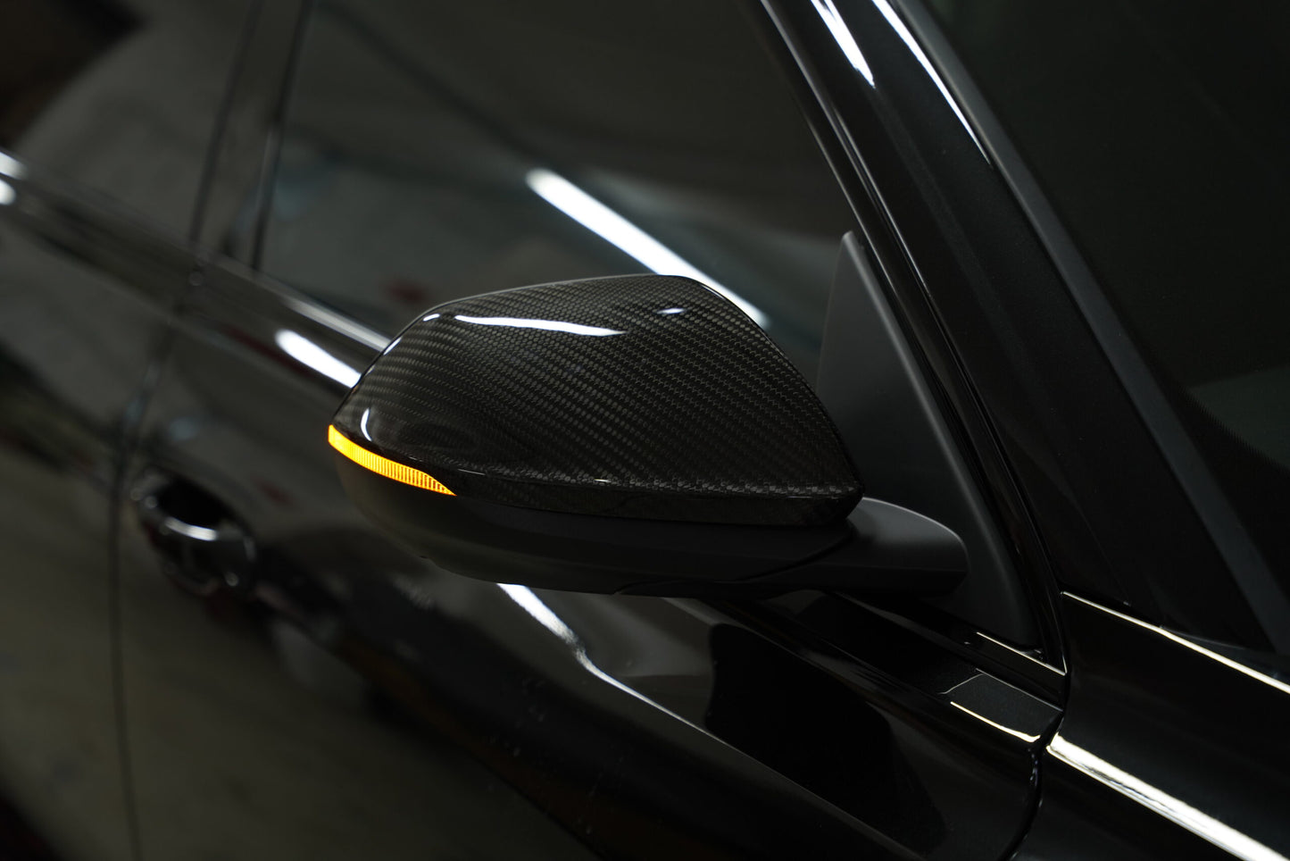 AUDI SQ8 MIRROR CAPS - Carbon Fibre