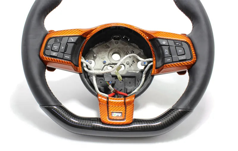Embellecedor del volante del Jaguar F-Type R: fibra de carbono
