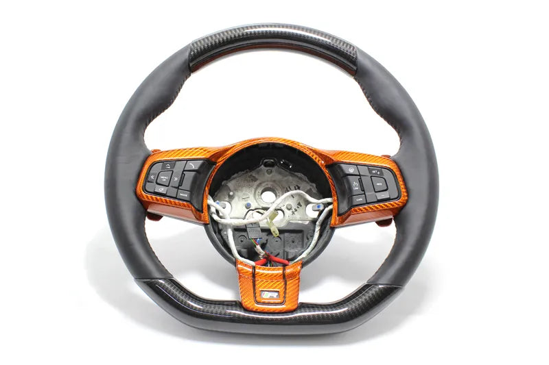 Embellecedor del volante del Jaguar F-Type R: fibra de carbono