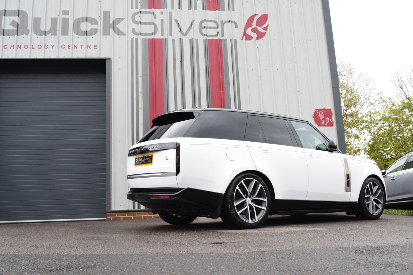 Range Rover 3 Litre P460e and P550e - Sport Exhaust with Sound Architect™ (2022 on)