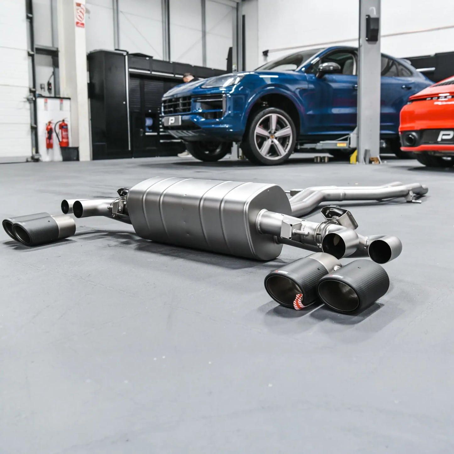 Porsche Cayenne S / GTS / Turbo E-Hybrid (536.2) | Akrapovic | Evolution Line (Titanium) - TMC Motorsport