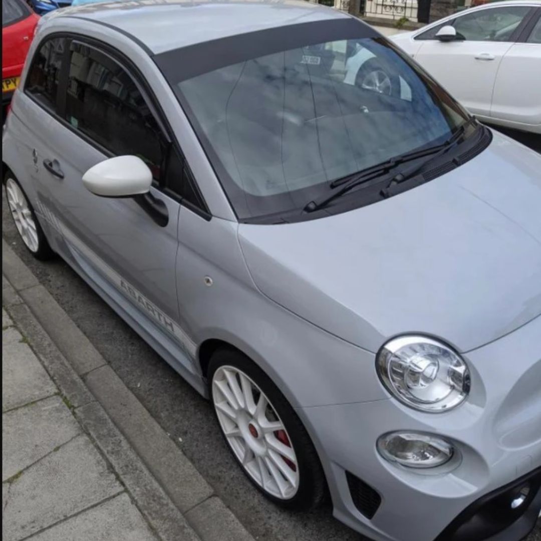 Abarth 500 / 595 / 695 Pre-Cut, Easy Fit Plain Sunstrip - Essential Squeegee Included - TMC Motorsport