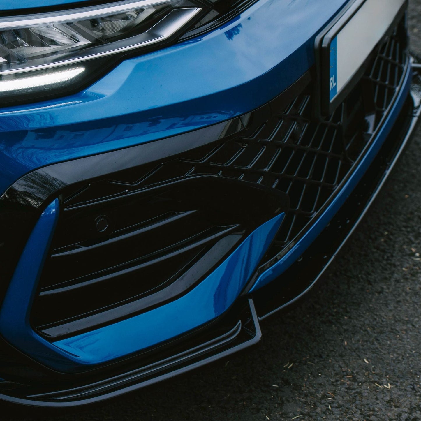 Volkswagen Golf MK8.5 Facelift GTI R R Line Front Splitter In Gloss Black