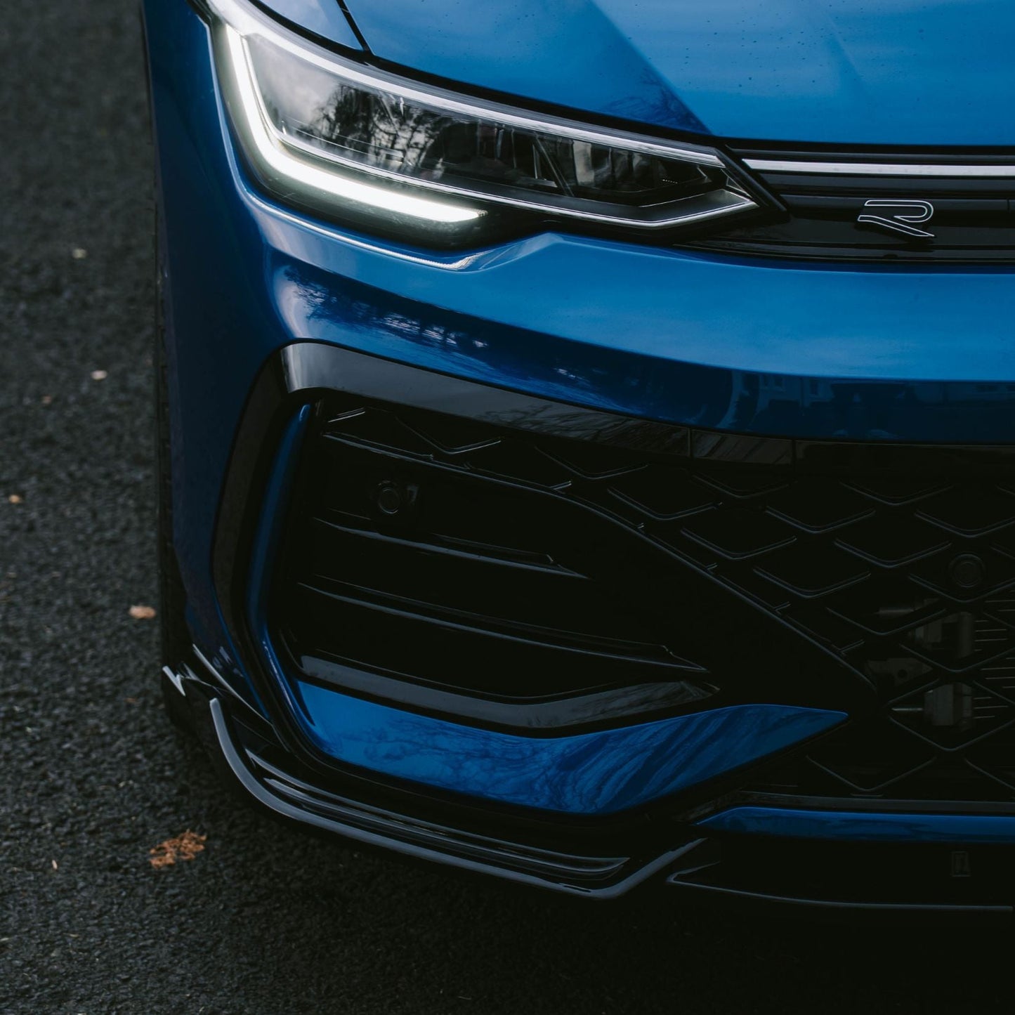 Volkswagen Golf MK8.5 Facelift GTI R R Line Front Splitter In Gloss Black