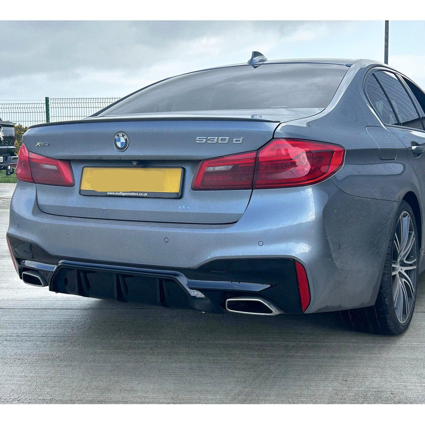 BMW 5 Series M Sport G30 G31 (pre LCI 2017-2020) M5 Look Rear Diffuser - Quad Exit Gloss Black - TMC Motorsport