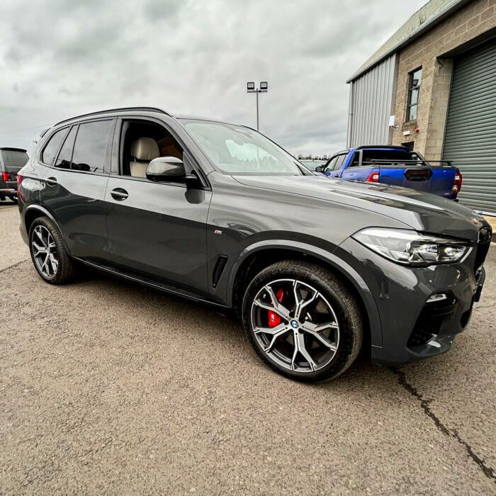 BMW X5 G05 2019 on OEM Style Side Steps - Black Edition - TMC Motorsport