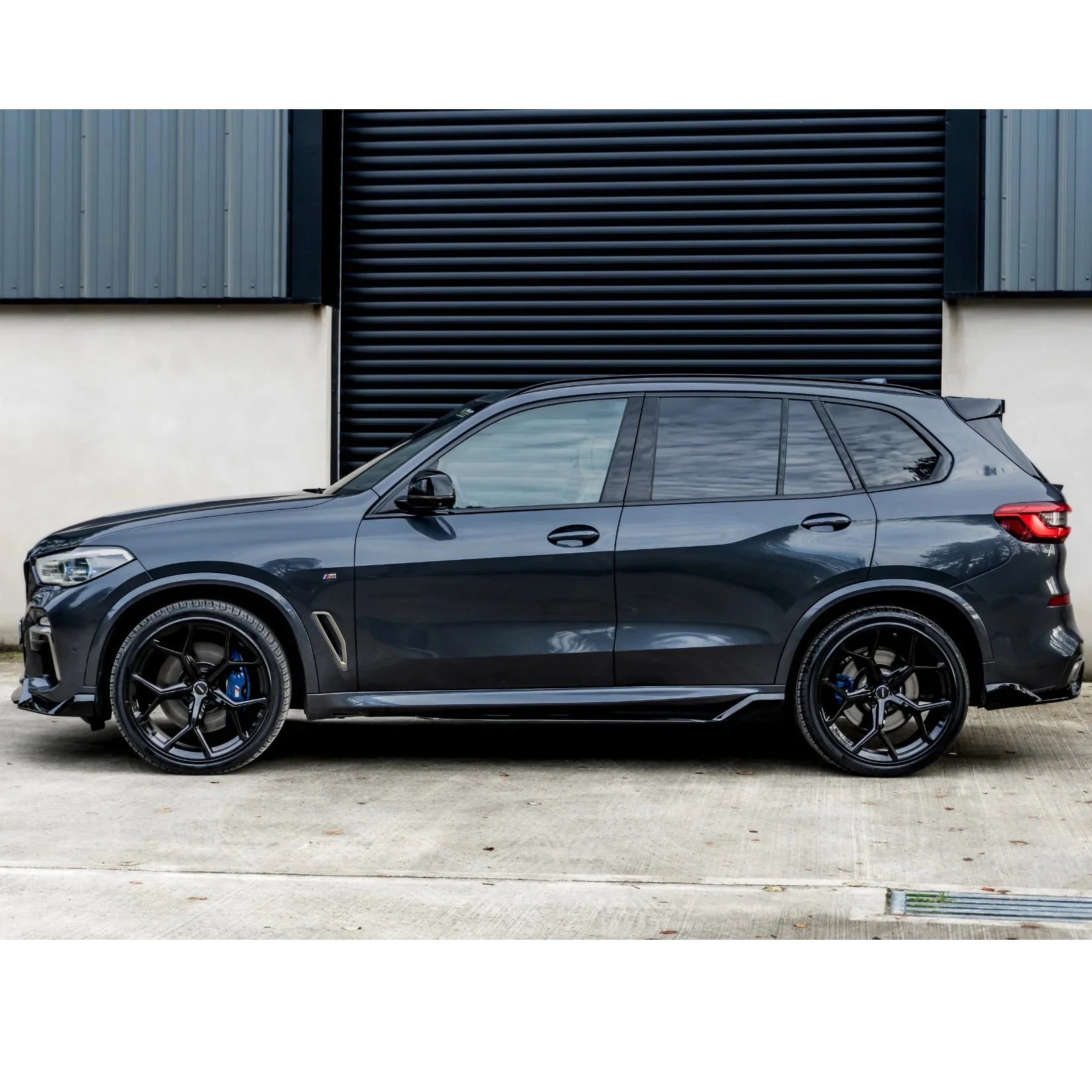BMW X5 G05 M Sport 2018+ - Black Knight Side Skirt Splitters in Gloss Black - TMC Motorsport