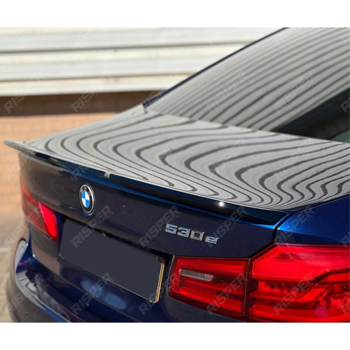 CS Style Rear Spoiler In Gloss Black For BMW 5 Series M5 G30 F90
