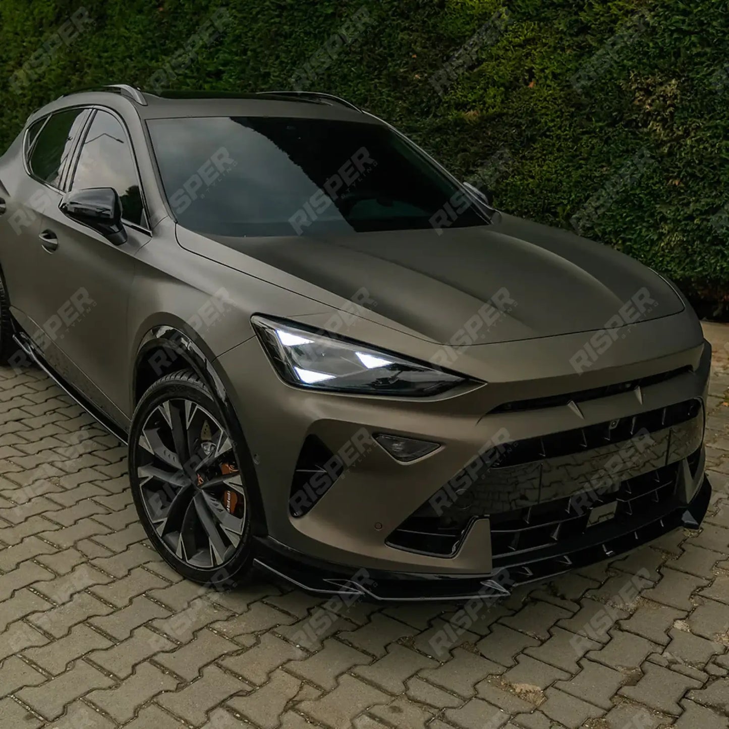 Cupra Formentor Facelift 2024 On Front Splitter In Gloss Black