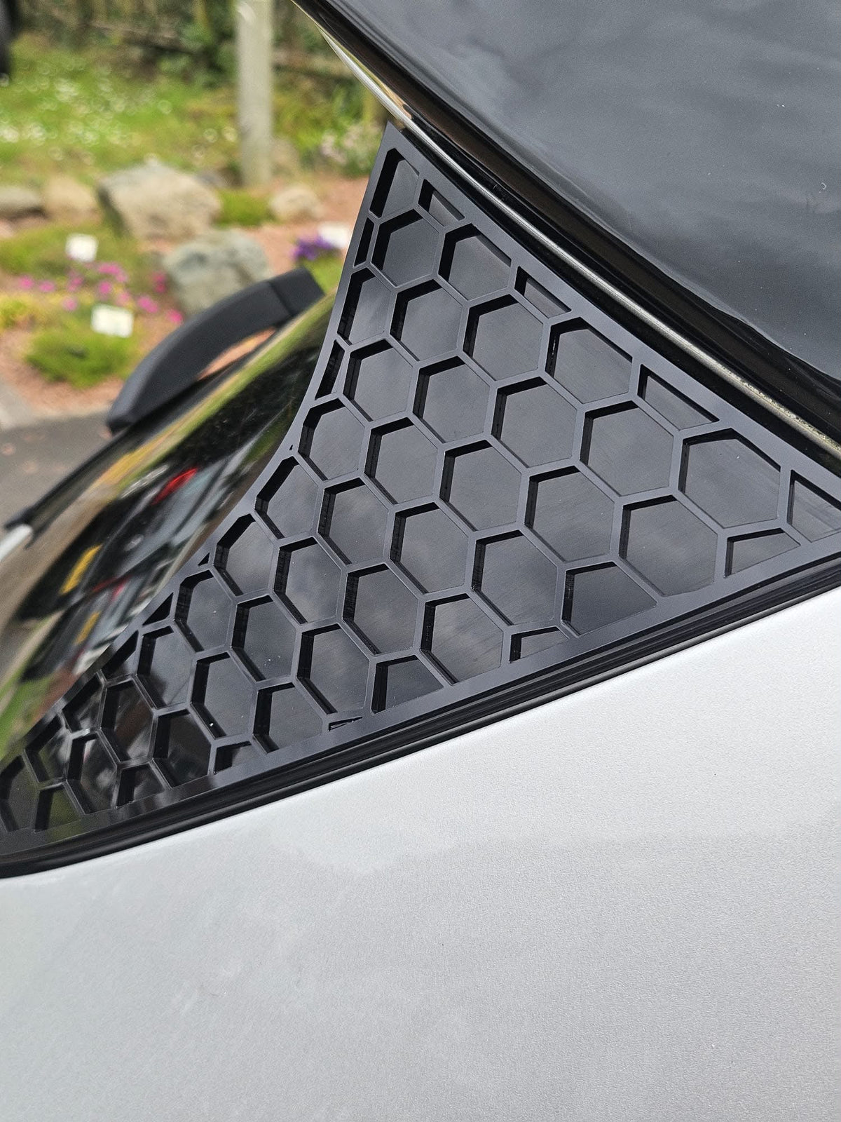 Ford Focus MK4 & MK4.5 (All Models) Rear Window Side Cover (Hex Design) - Estate Only