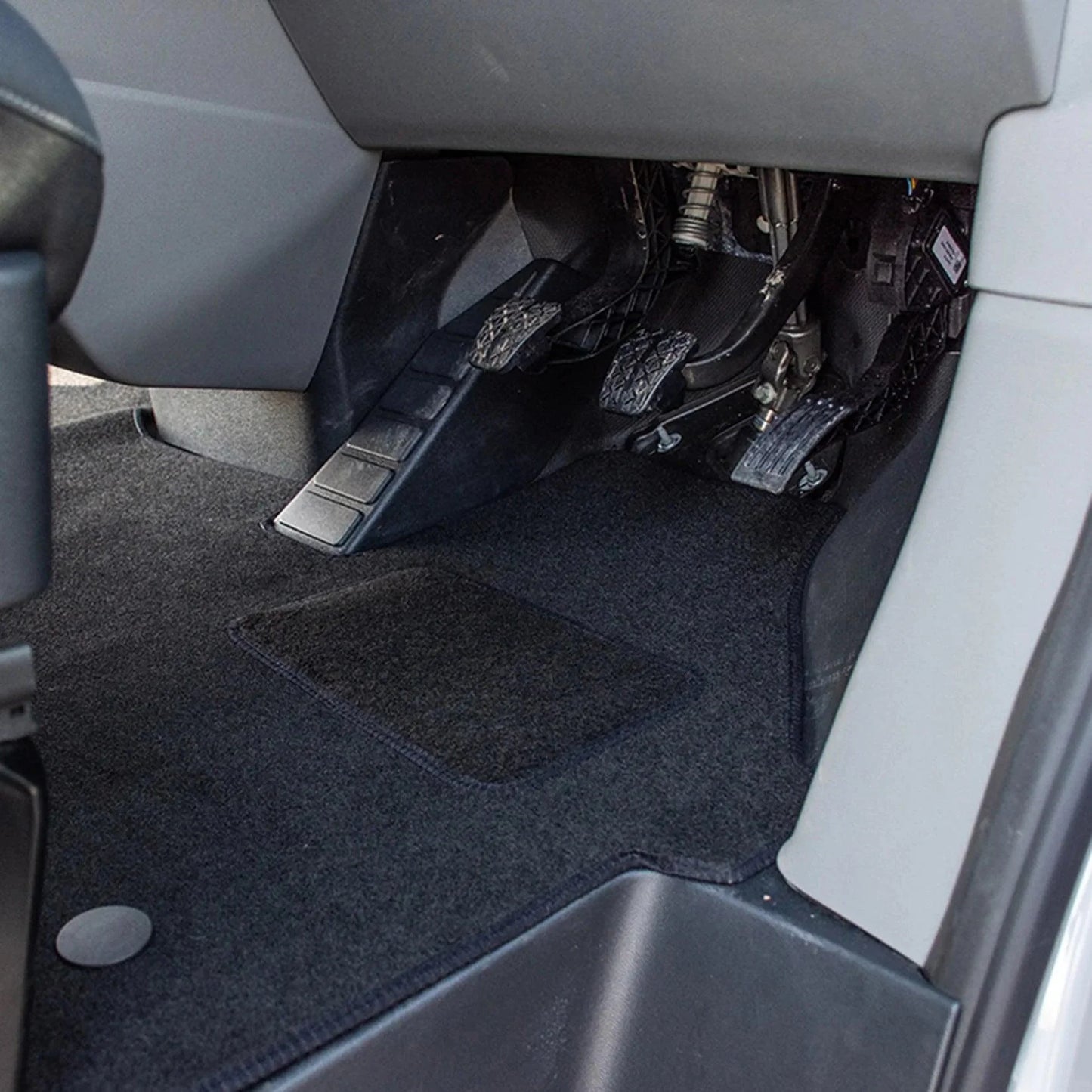 Ford Transit Custom 2024 On Manual 1Pc Tailored Fit Carpet Mat - TMC Motorsport
