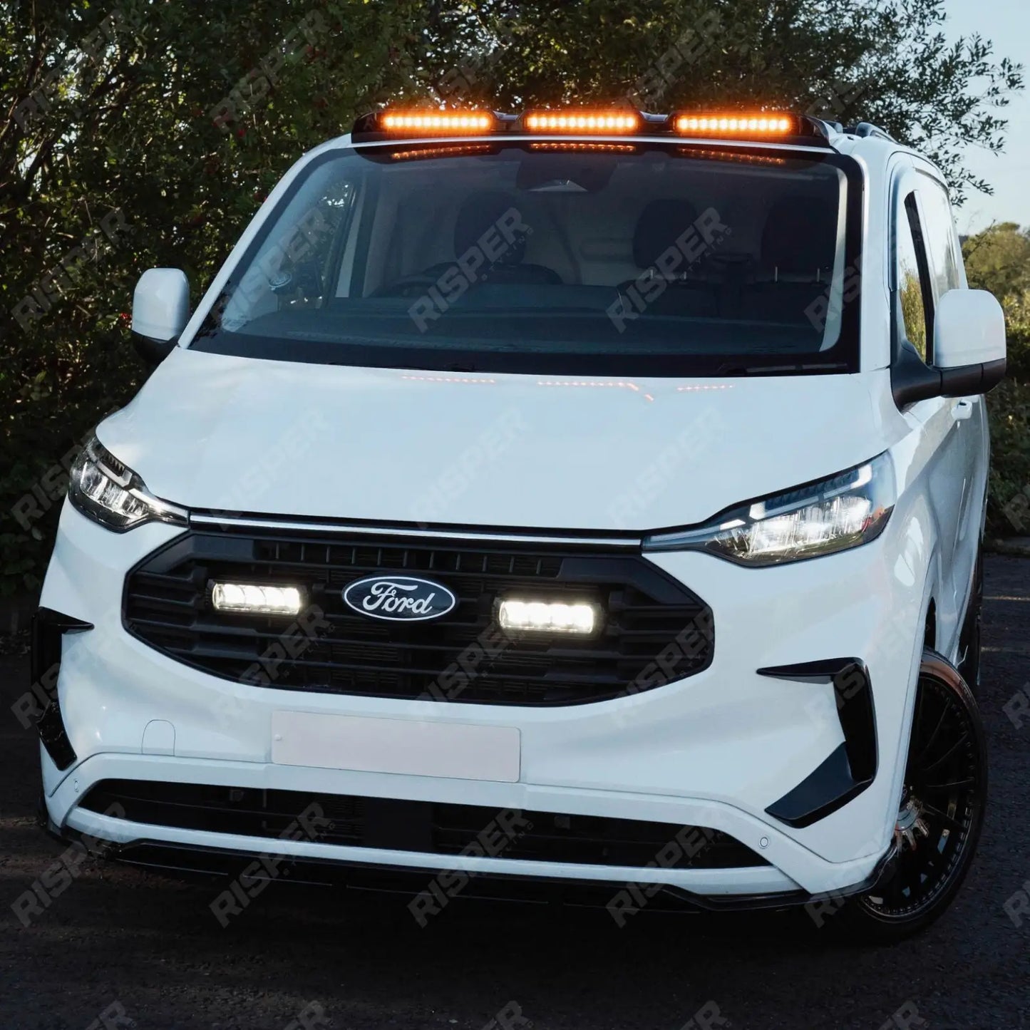 Ford Transit Custom MK2 2024 on Luminex Roof Light Pod With Amber Strobe In Gloss Black