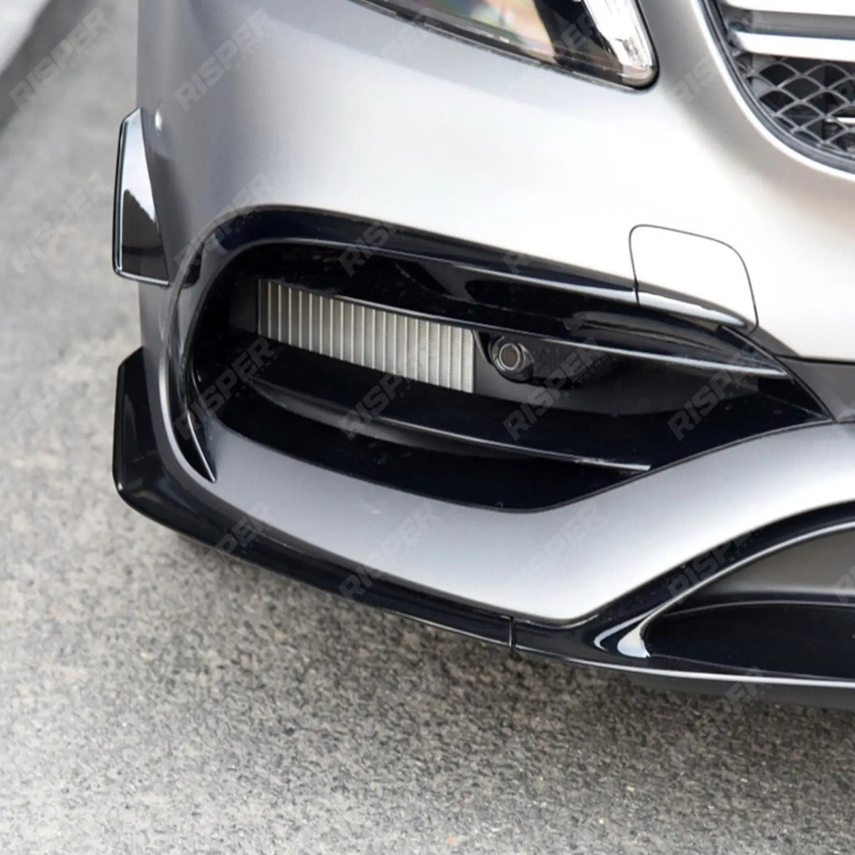 Front Splitter Kit in Gloss Black For Mercedes a Class W176 Facelift AMG LINE 2016-2018