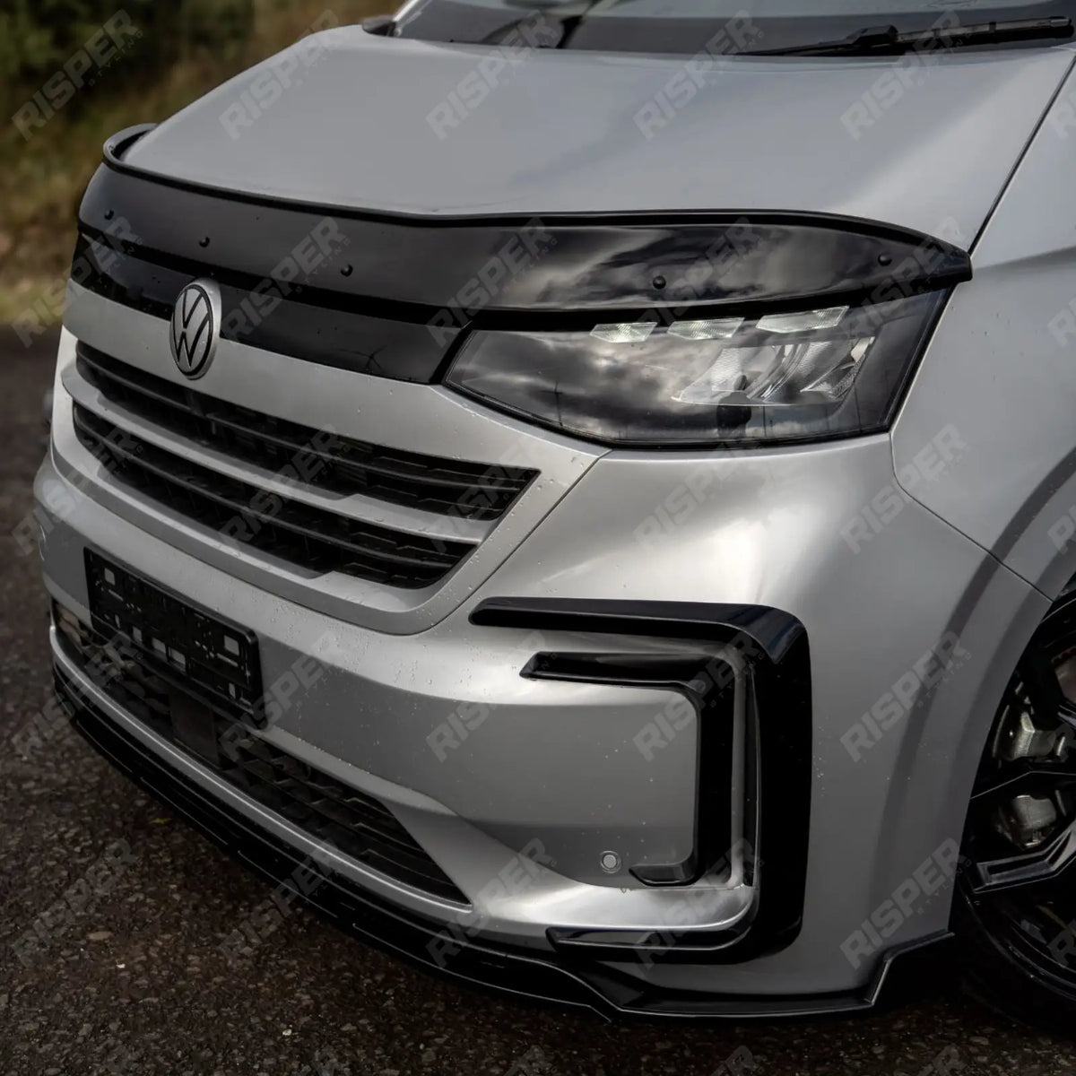 Front Splitter Lip In Gloss Black For Volkswagen Transporter T7 2025 on