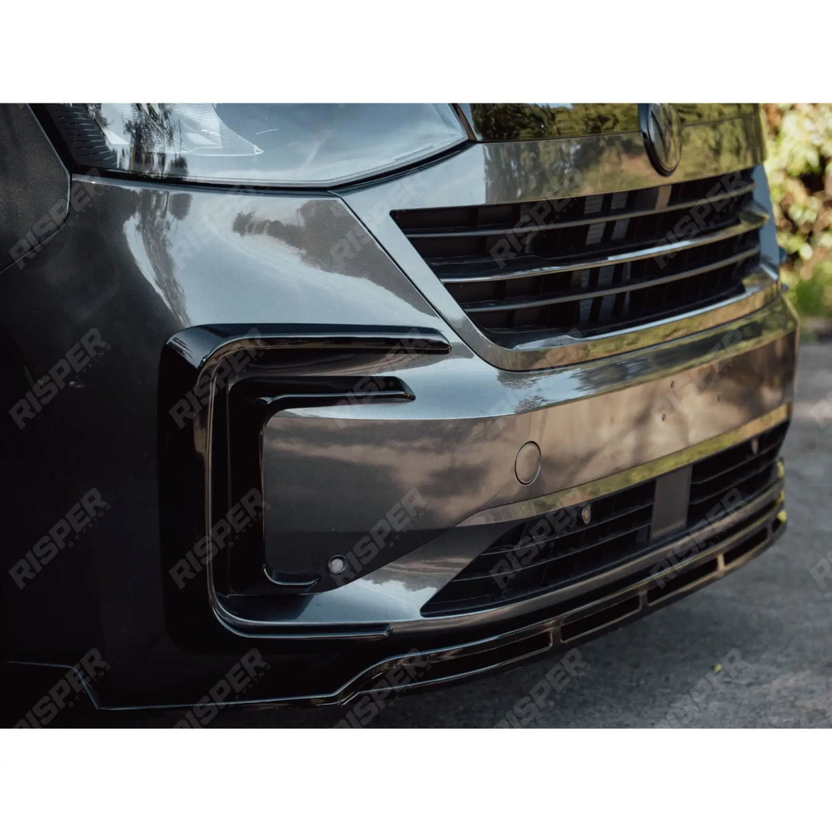 Front Splitter Lip In Gloss Black For Volkswagen Transporter T7 2025 on