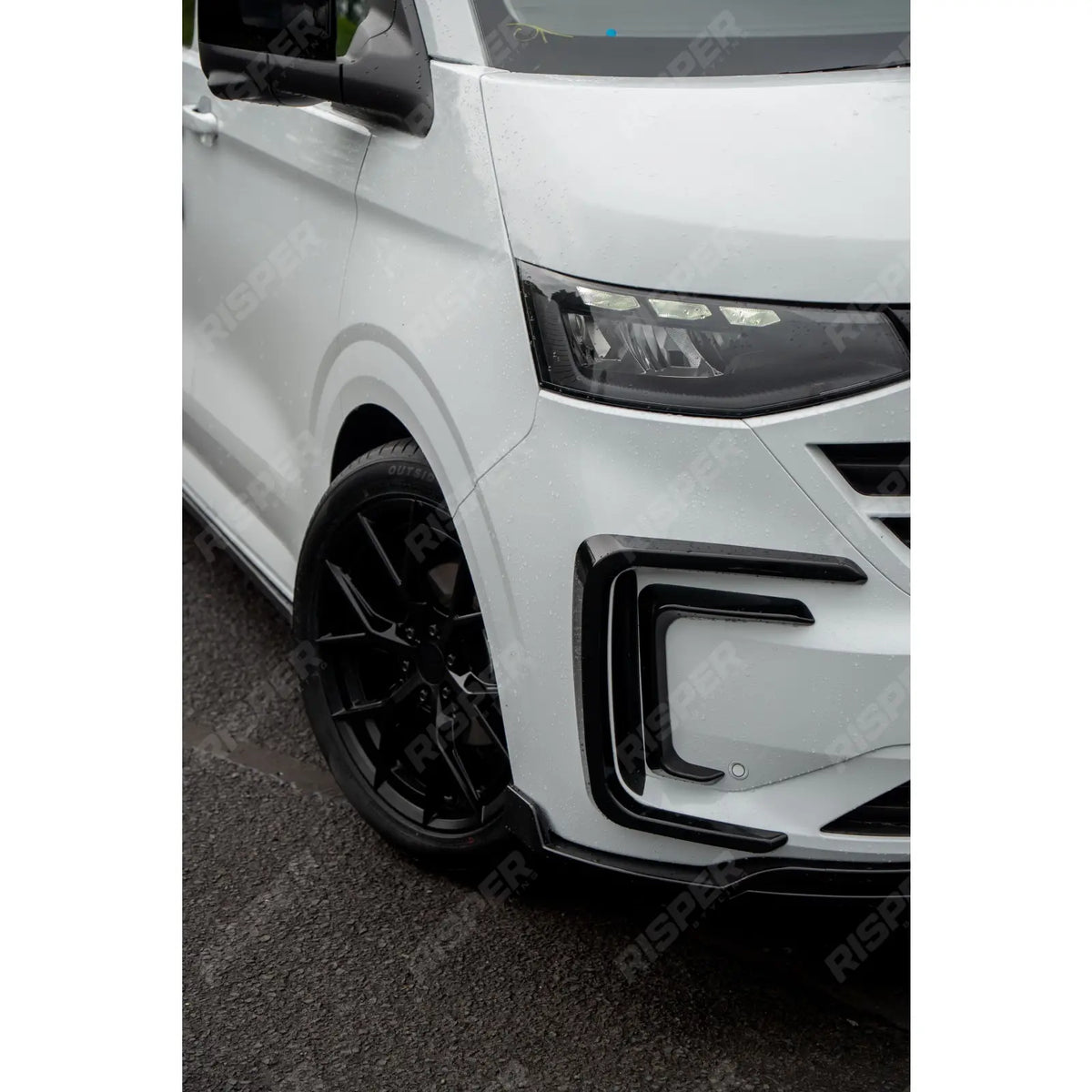 Premium Aero Kit In Gloss Black For Volkswagen Transporter T7 LWB TAILGATE 2025 on