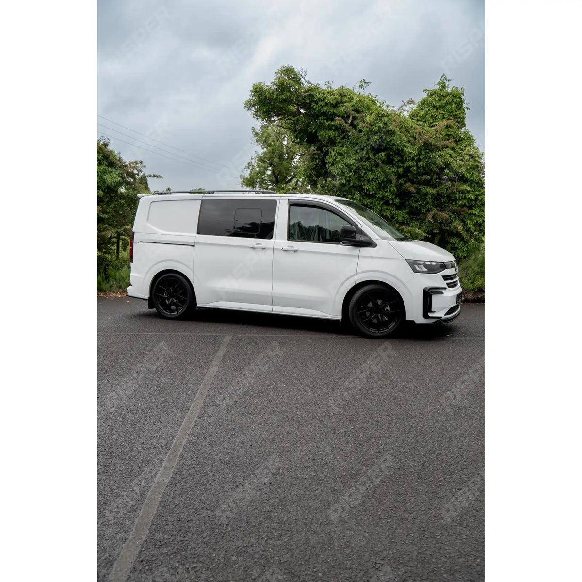 Premium Aero Kit In Gloss Black For Volkswagen Transporter T7 LWB TAILGATE 2025 on
