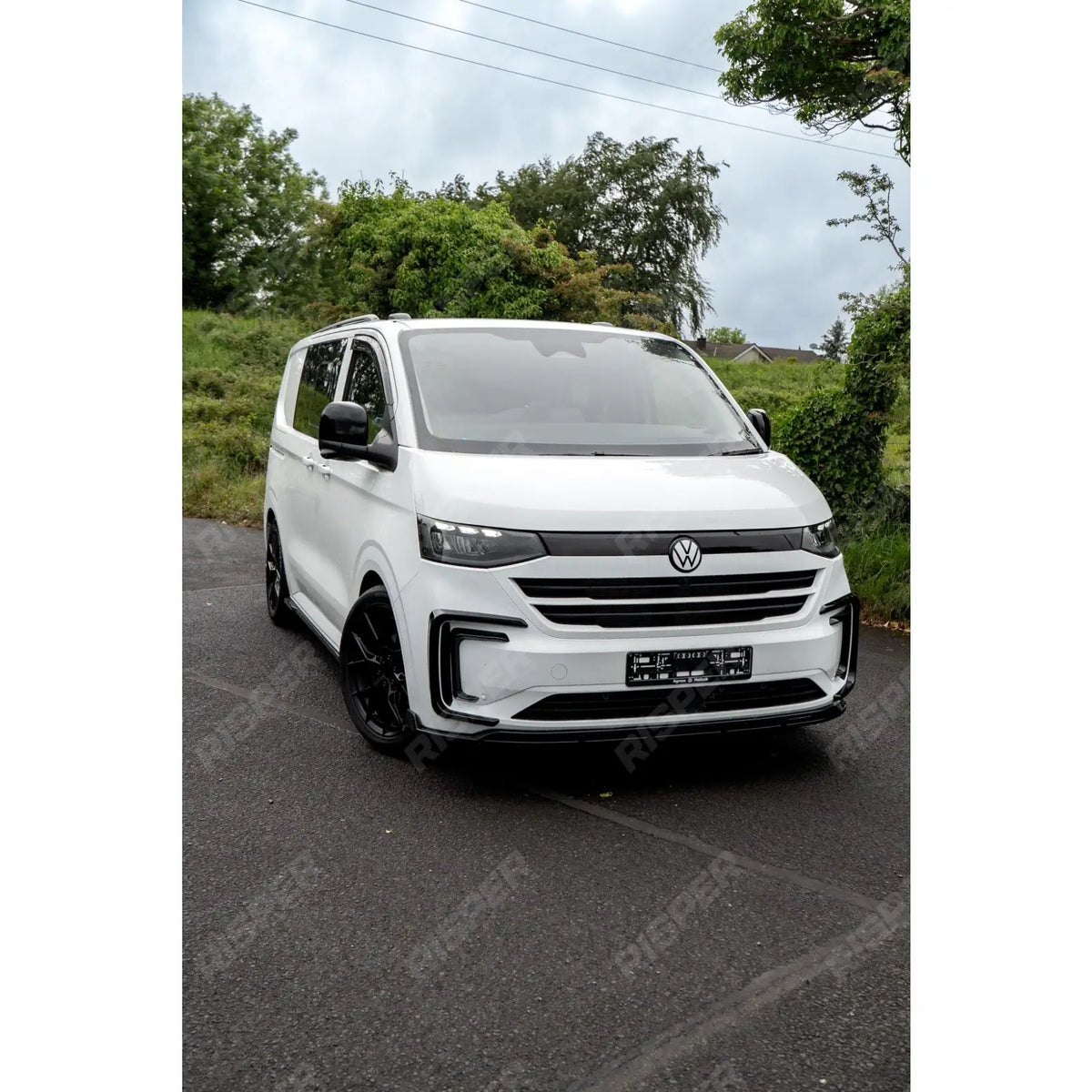 Premium Aero Kit In Gloss Black For Volkswagen Transporter T7 LWB TAILGATE 2025 on