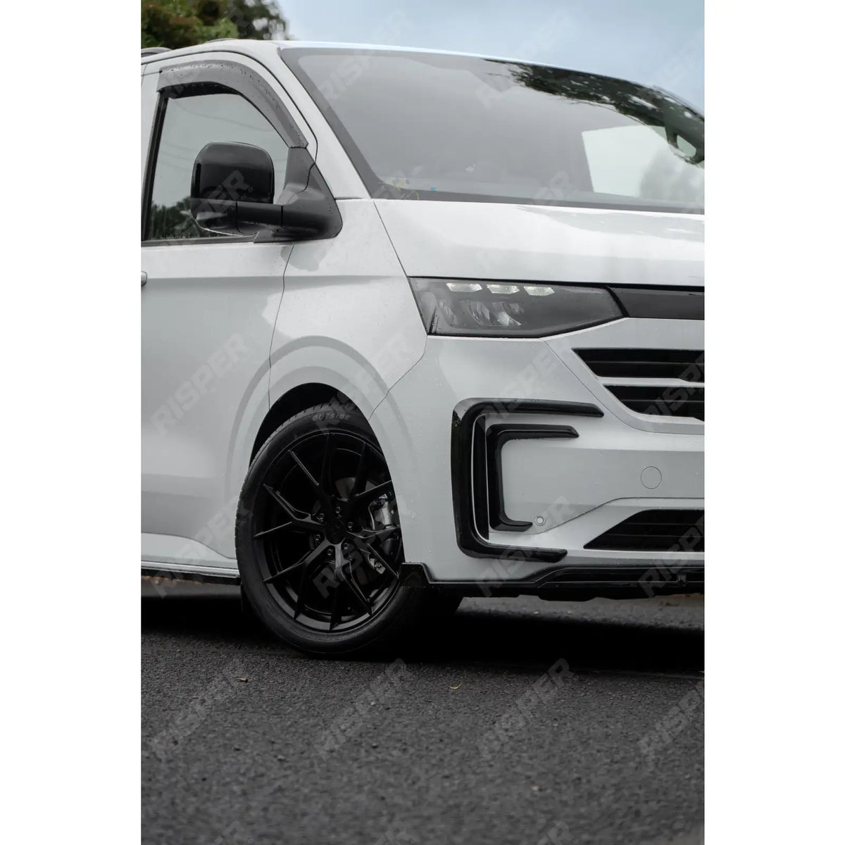 Premium Aero Kit In Gloss Black For Volkswagen Transporter T7 LWB TAILGATE 2025 on